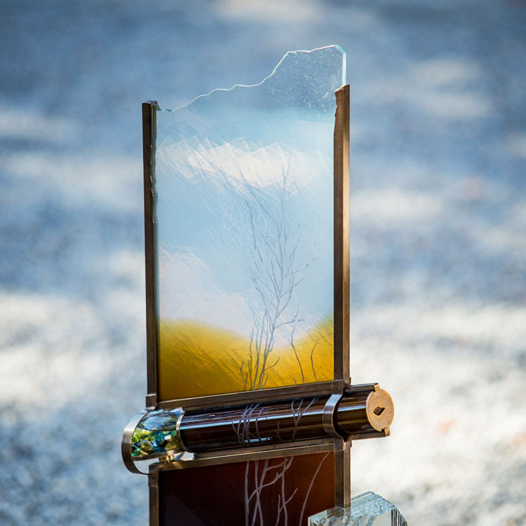 万華鏡作家 中里保子の秋峯　Ridge Line in Autumn