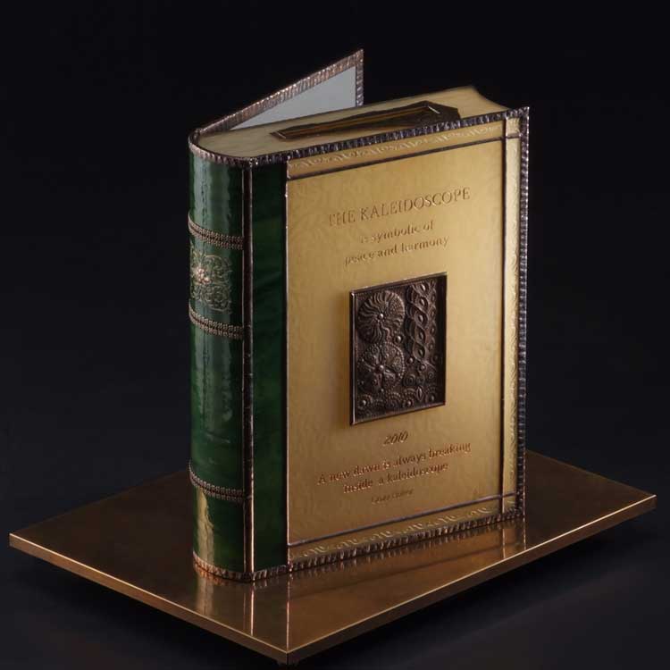 万華鏡作家 中里保子のKaleidoscope's History 2010年側外観